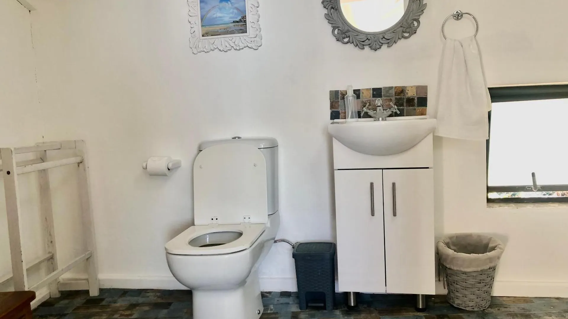 Ollava Guesthouse Simon's Town Guest house